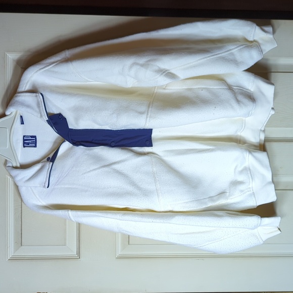 Gap 100% polyester jacket medium size - Picture 1 of 4